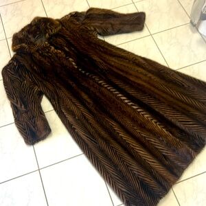 High quality authentic fur coat from Europe, custom-made. Size medium.